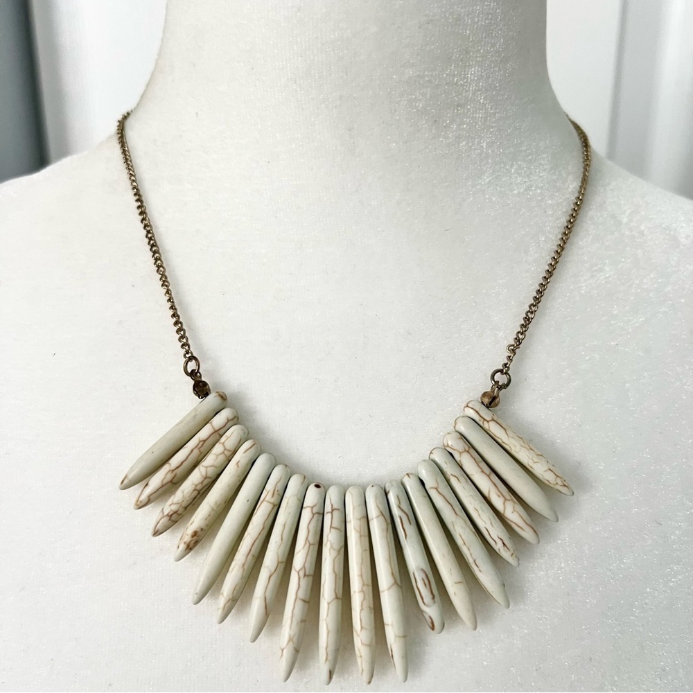 Crackled spike daggar bib boho necklace